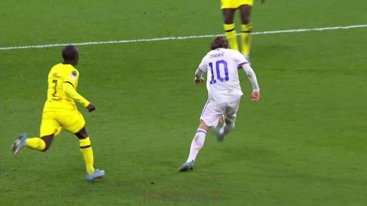 皇马离出局只差10分钟!36岁魔笛绝美外脚背助攻